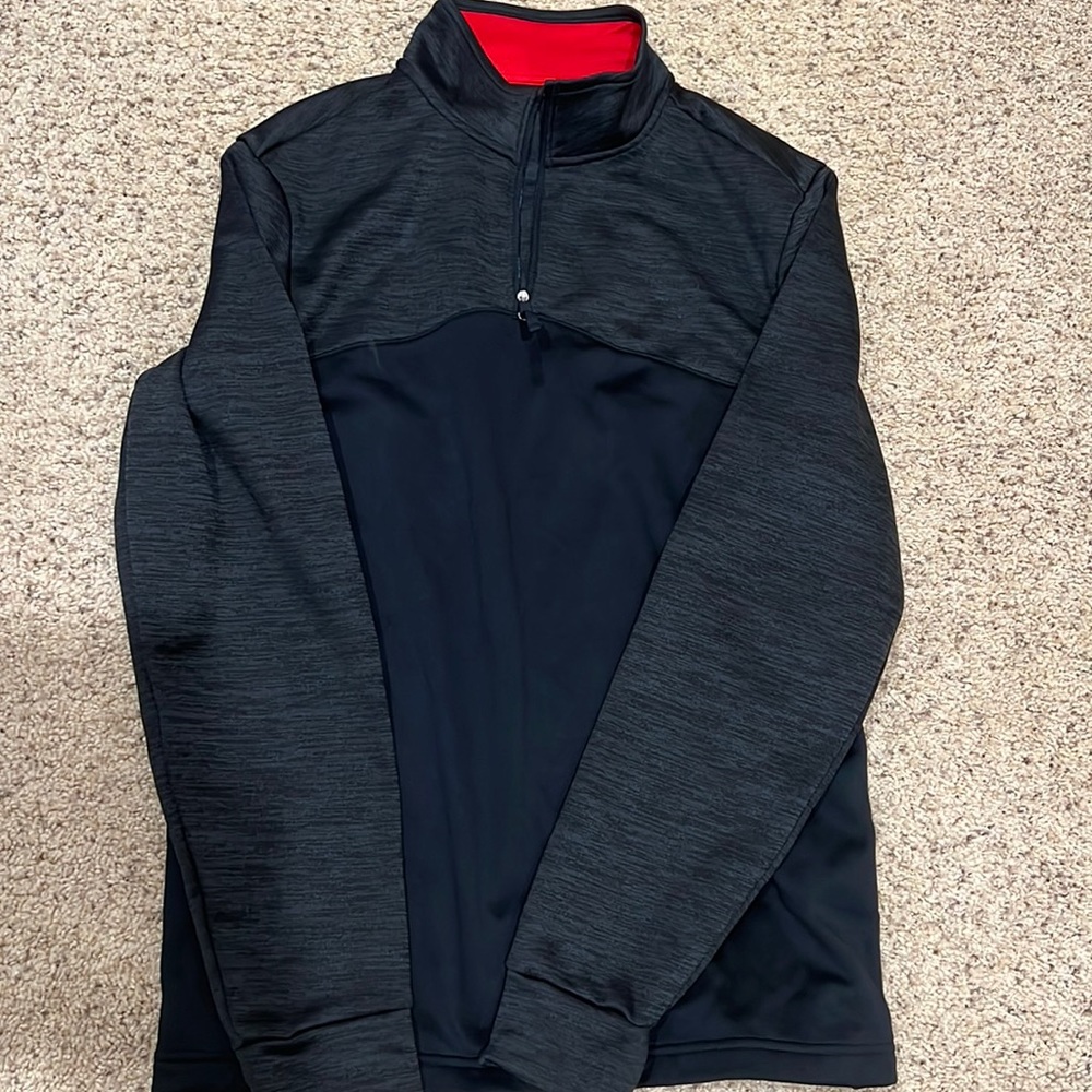 Under Armour men’s loose cold gear size small half zip up pullover sweater